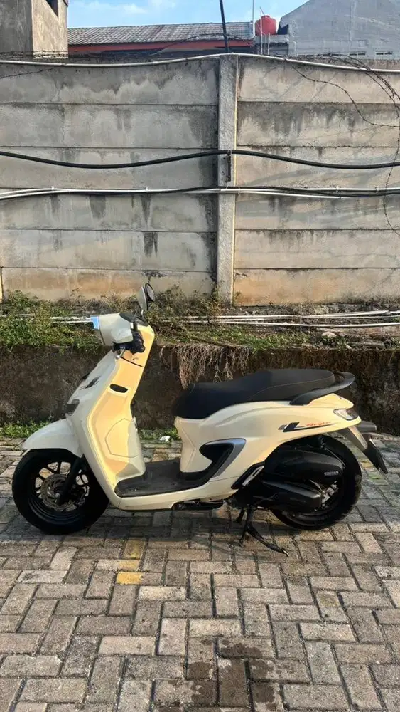 Honda Stylo 160 CBS