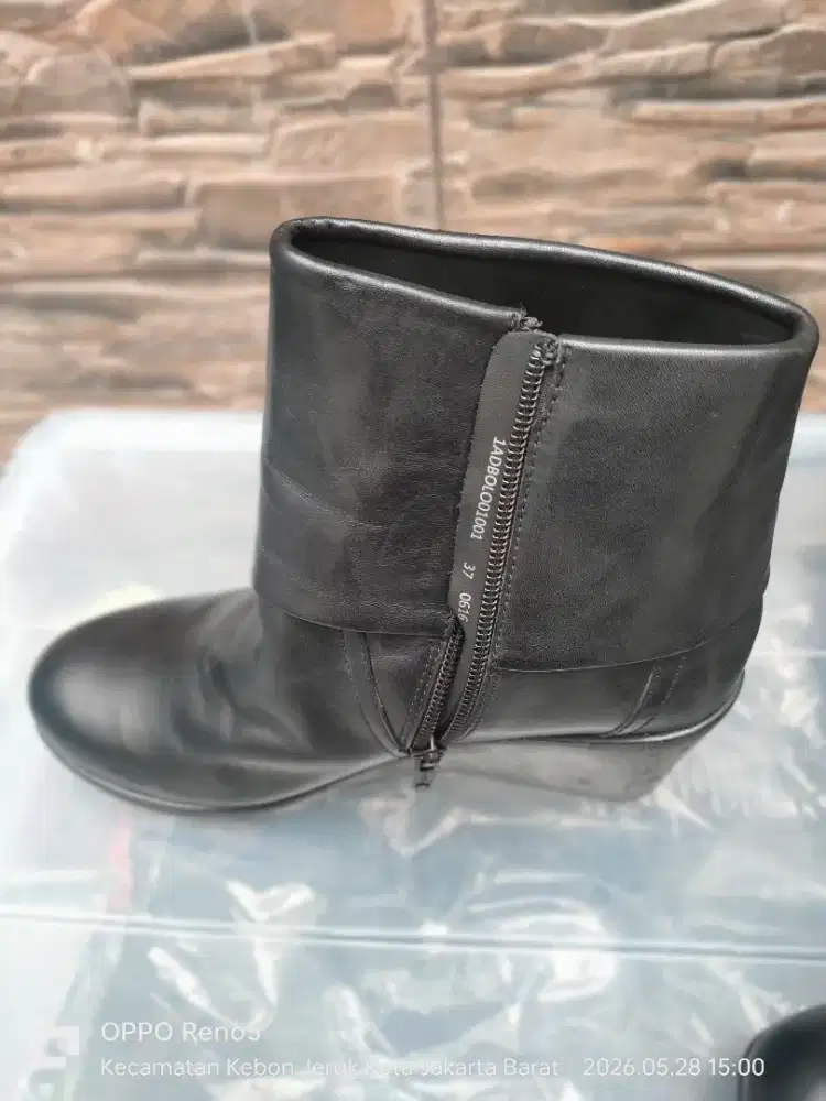 Sepatu boot wanita bocoro original  uk 36