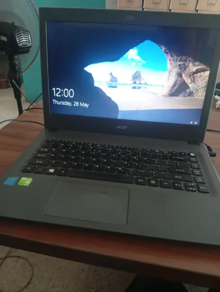 Laptop second murah