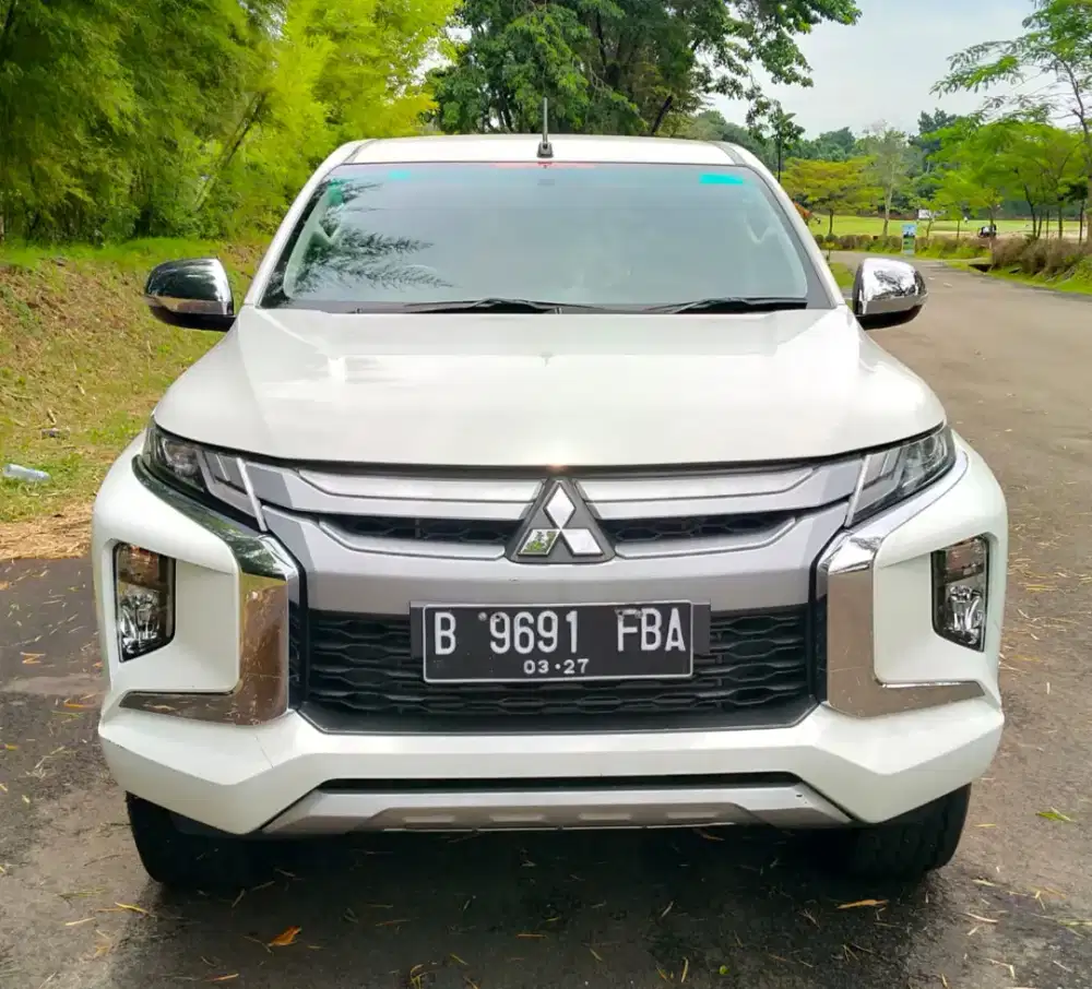 MITSUBISHI TRITON DC 2.4L EXCEED M/T 4X4 2022 NIK 2021 NOPOL B ORIGINA