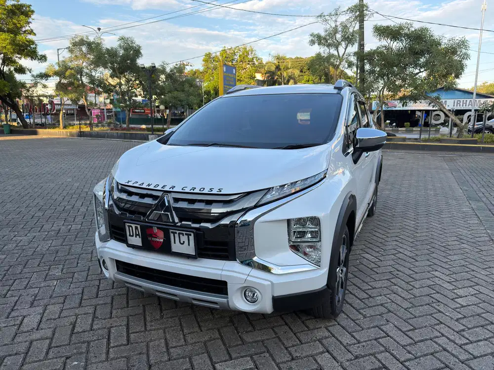 Mitsubishi Xpander 1.5 Cross Plus Premium package At 2020