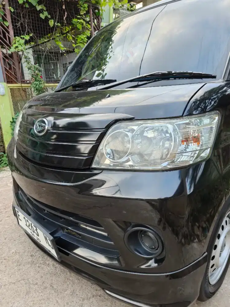Daihatsu Luxio Kilometer rendah 85 ribu, full orisinil,bagus