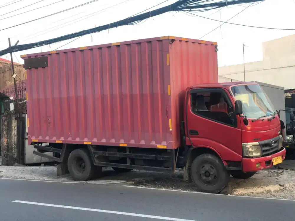 Toyota Dyna 110FT double std ban 6 box 20.2 kubik 2013