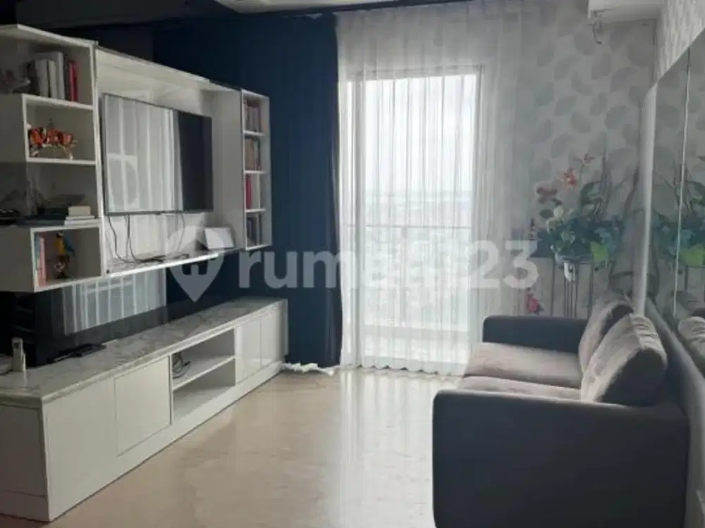 Disewakan Apartemen Mewah The Peak Residence