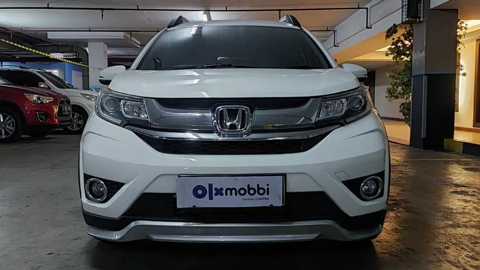 DP MURAH Honda BR-V 1.5 E Prestige Bensin-AT 2017 Putih CWYHB