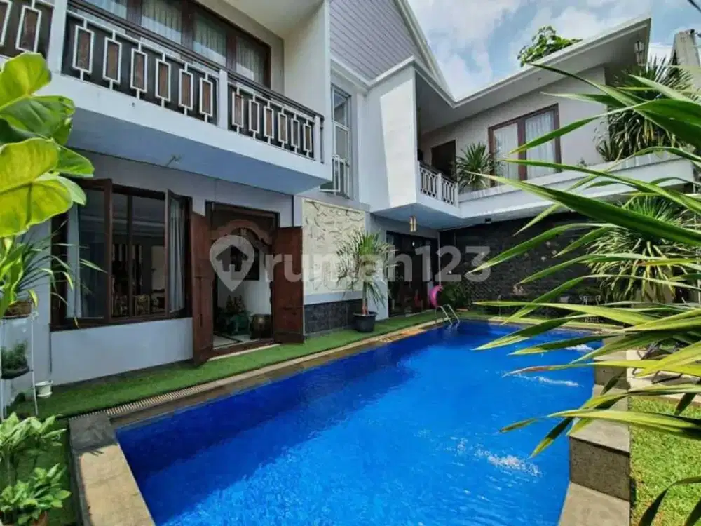 Dijual Rumah Komersial Full Furnish dan Kolam Renang Jakarta