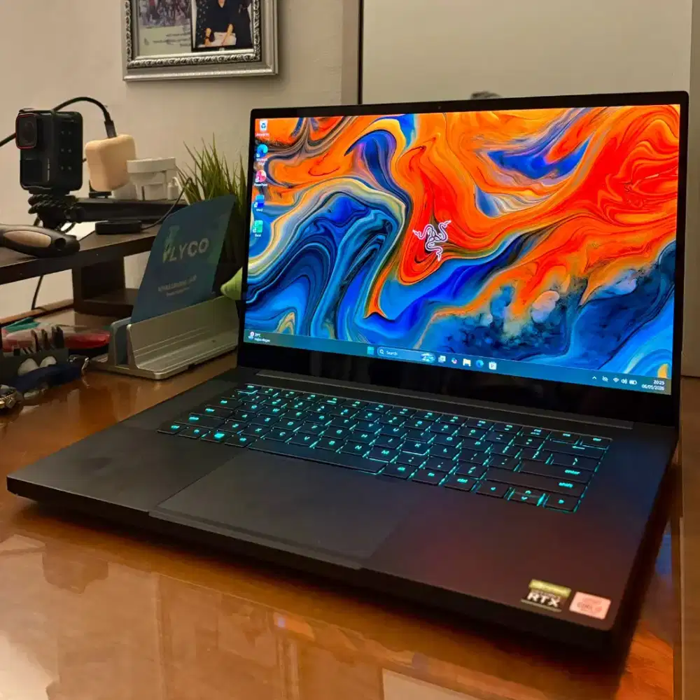 Laptop Razer i7 RTX 2070 4K OLED 16gb blade 2020 SSD 100% SRGB TT ROG