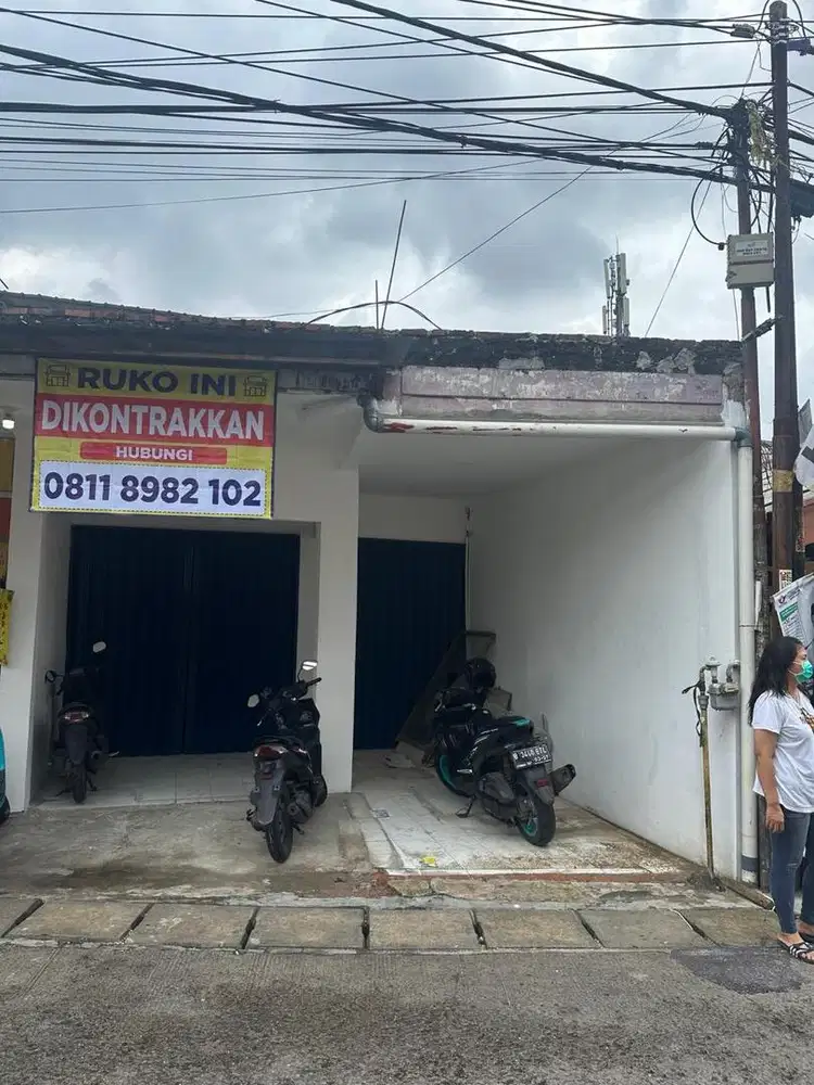Disewakan / Dikontrakan Rumah + Tempat usaha