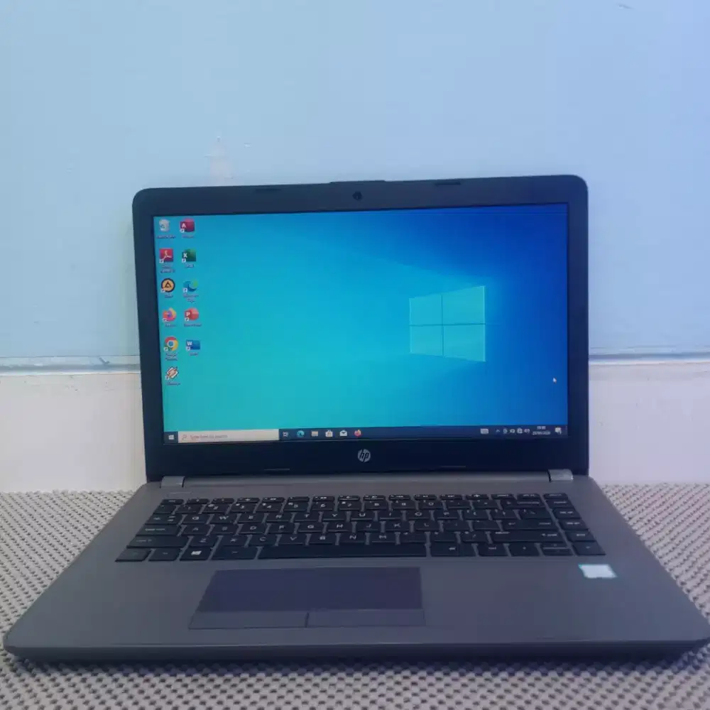 HP pavilion 240 G6