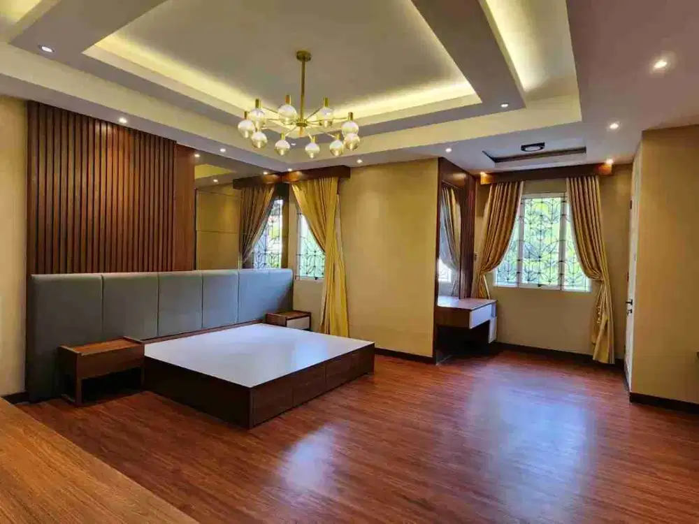 Dijual Rumah Hoek Bukit Gading Mediterania