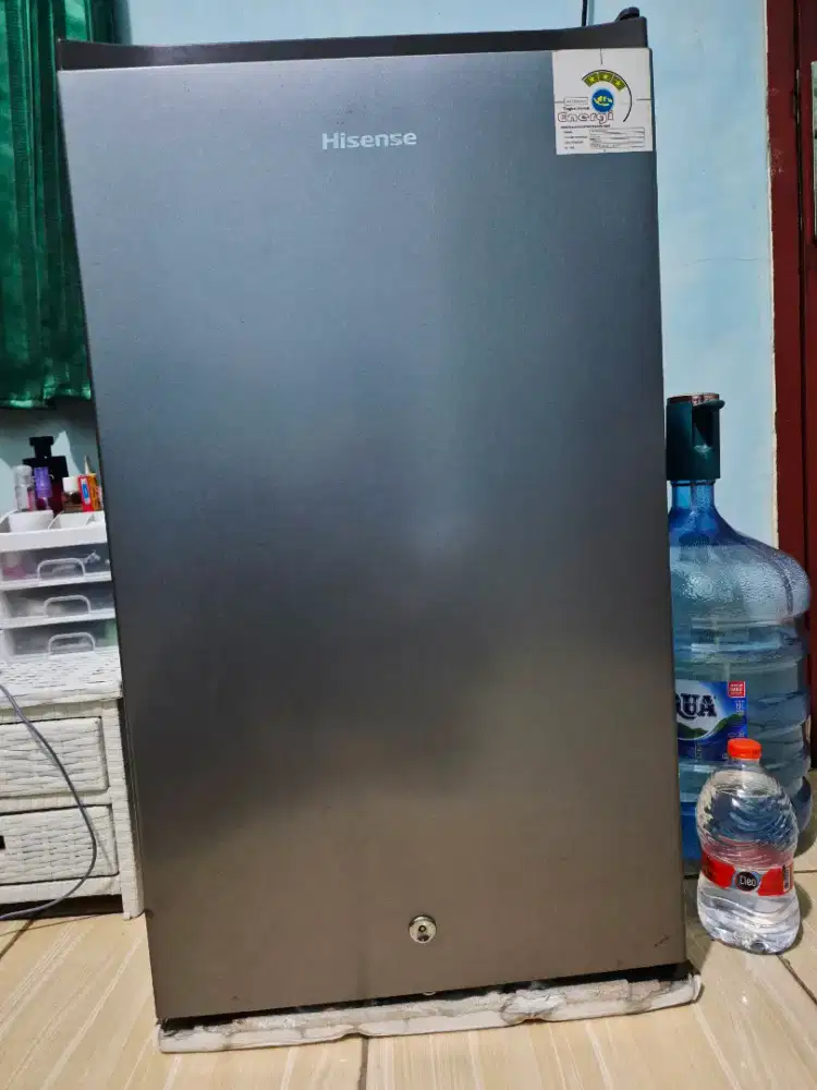 Kulkas hisense model RR120D41GN