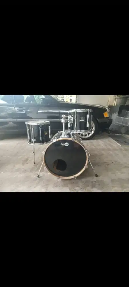 Yamaha Stage Custom jazz kit