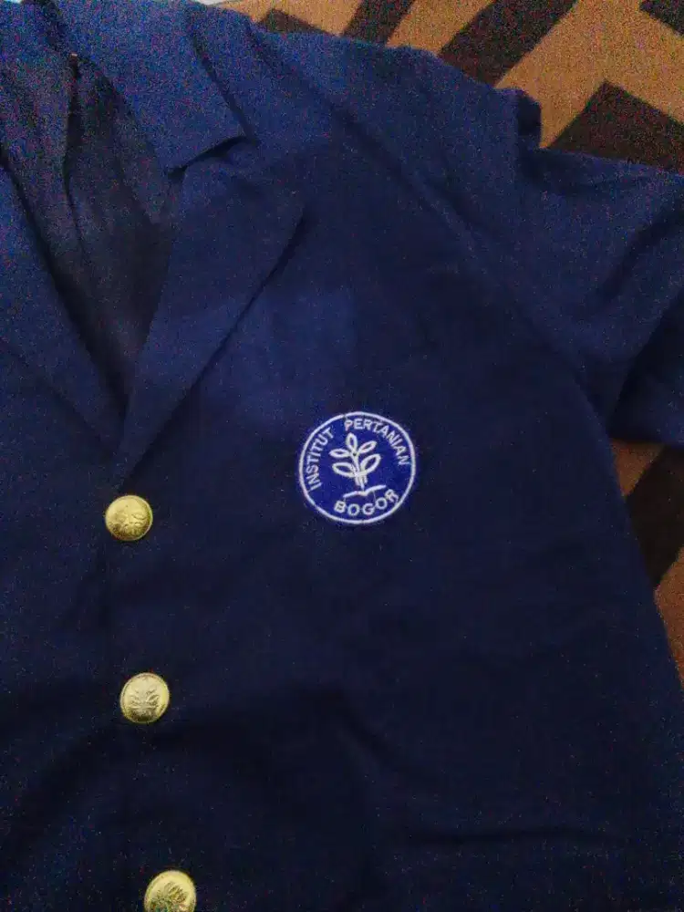 Almamater IPB size S