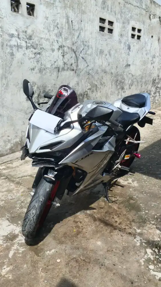 Jual CBR 150 tahun 2021 harga nego