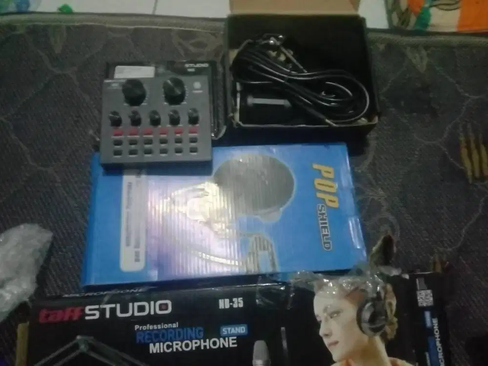 Alat untuk live streaming