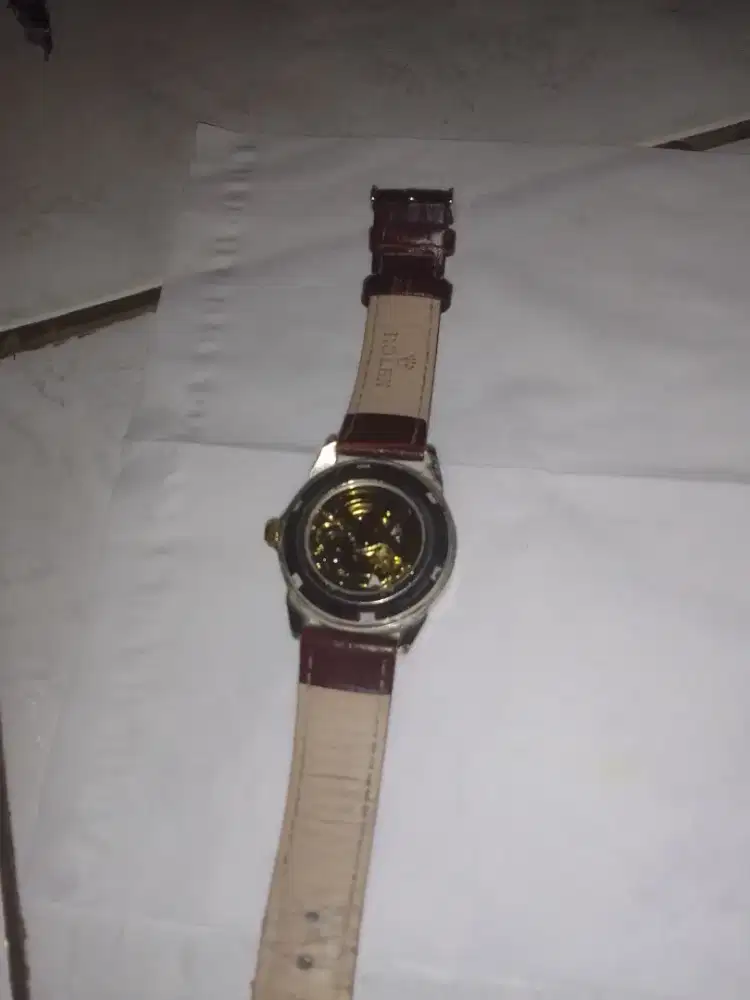 Dijual jam tangan otomatis tali kulit asli