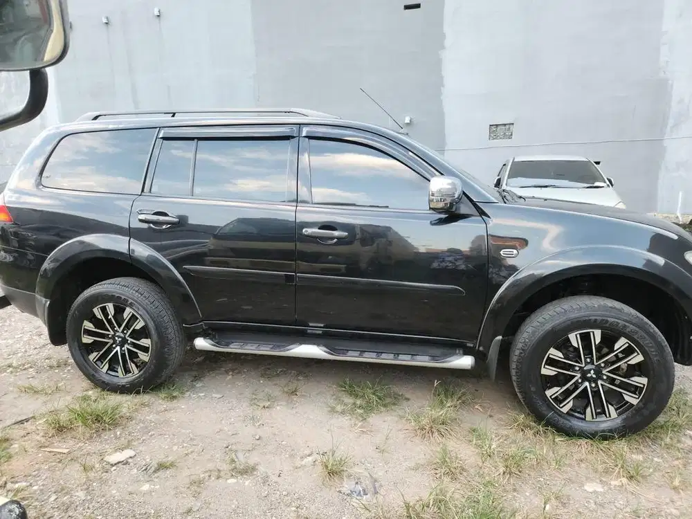 MITSUBISHI PAJERO SPORT 2012