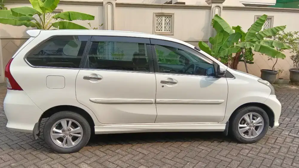 Toyota Avanza Veloz 1.5 At 2014/15
