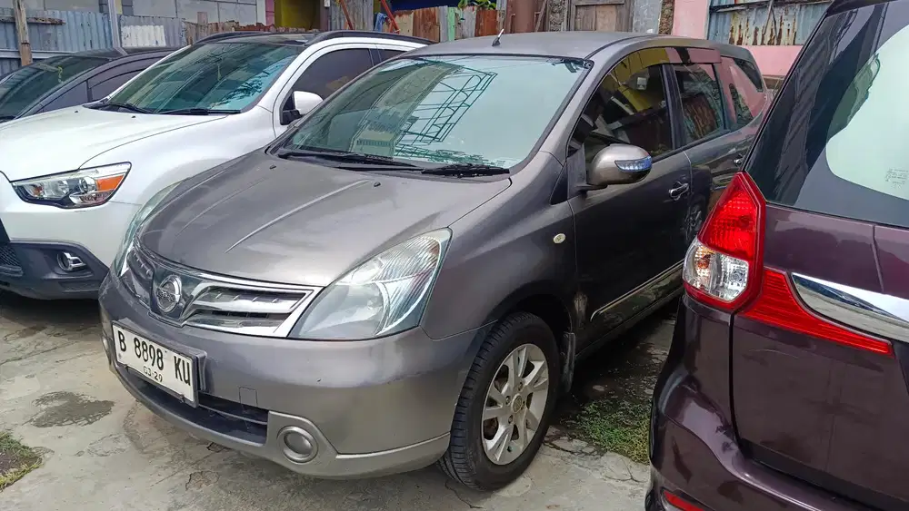 Nissan Grand livina 2011 Bensin