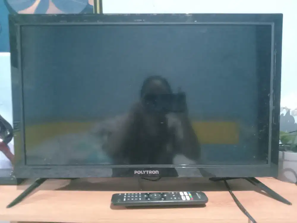 Polytron smart lite tv LED