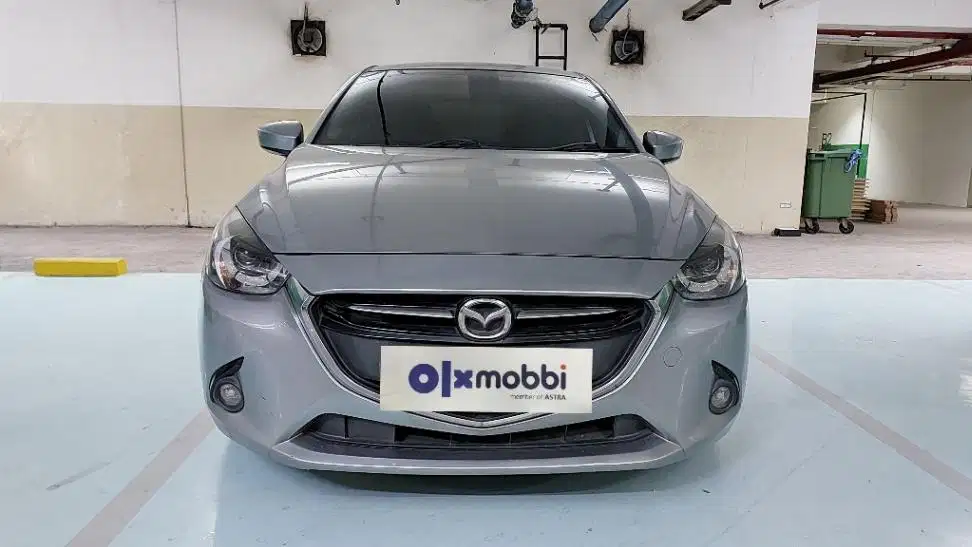 CASH TEMPO!* 0% Bunga Mazda 2 1.5 R Skyactiv Bensin-AT Silver 2017