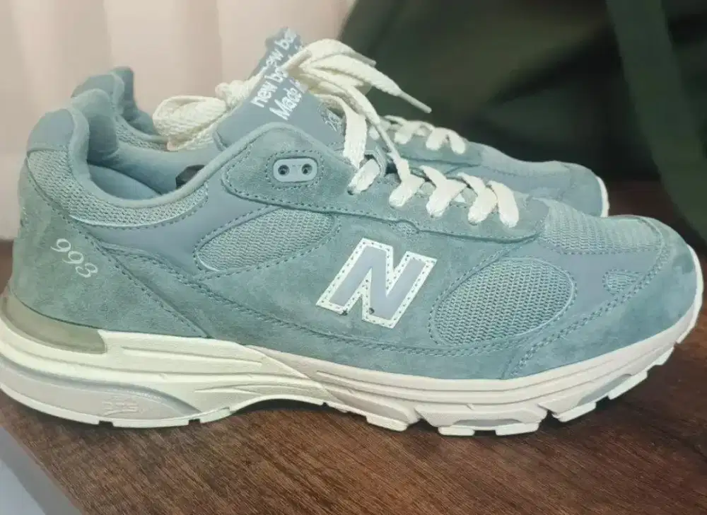 Sepatu NB 993 USA