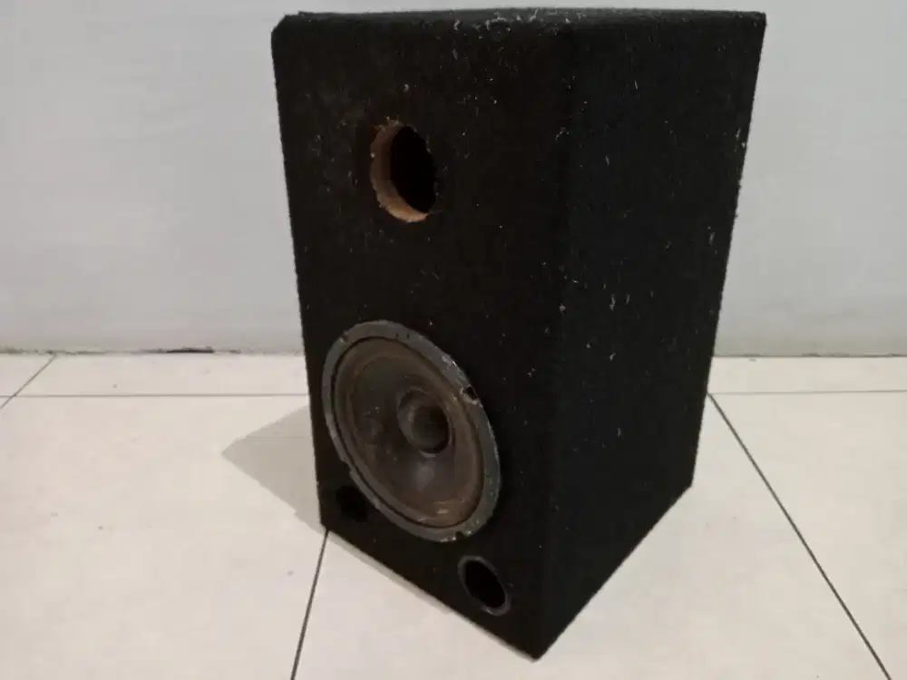 Speaker ukuran 6 inch