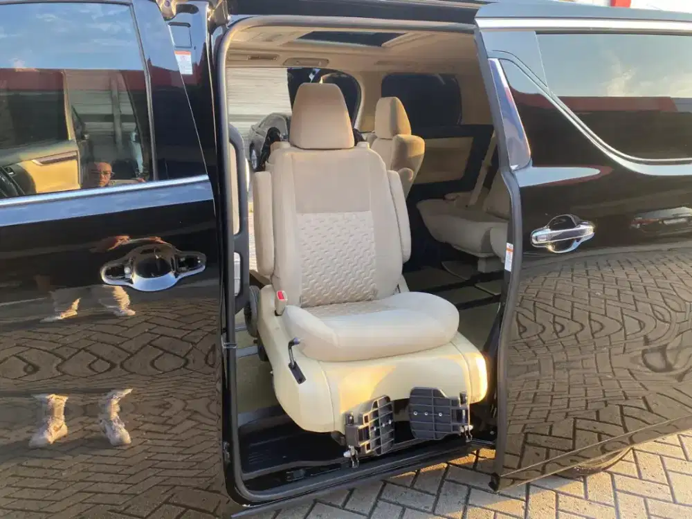 KM asli 25rb | Toyota Alphard Welcab kursi Roda