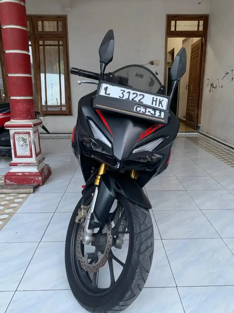 Honda CBR 150R th 2021