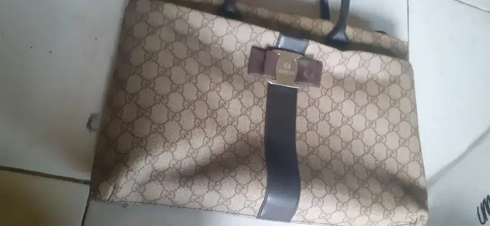 Hand Bag Gucci Kondisi 90%