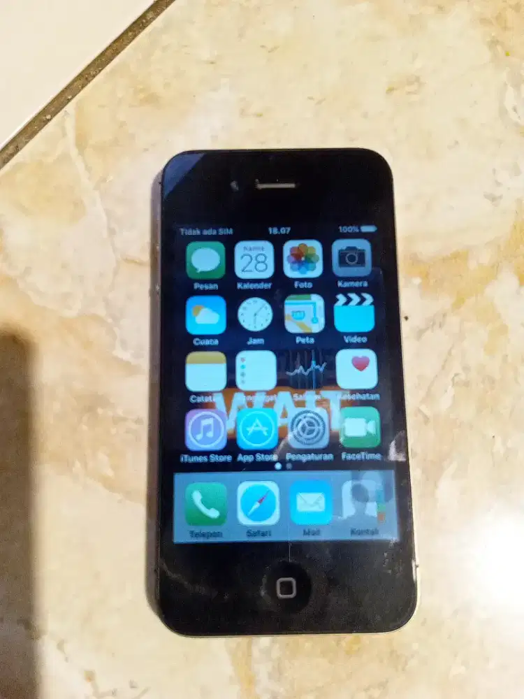 Jual iphone 4s 8gb