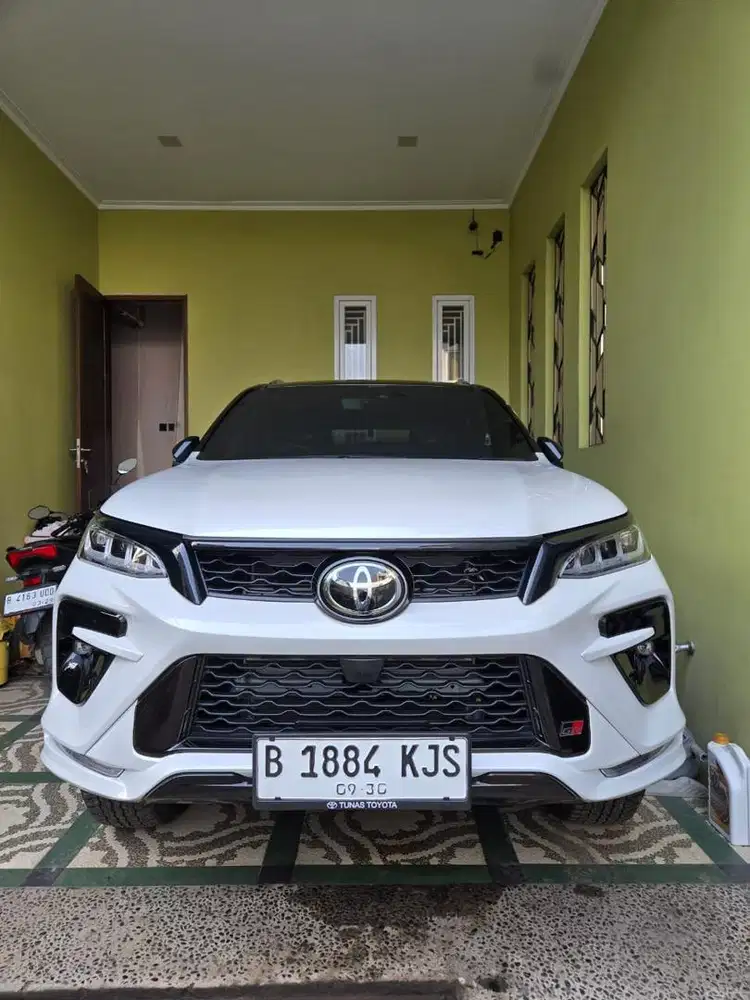 Jual fortuner 4x4