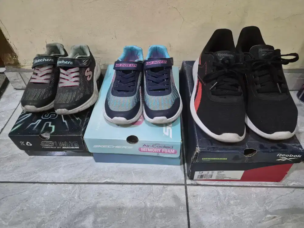 Sepatu 2nd Bekas Masih Bagus dan Ori