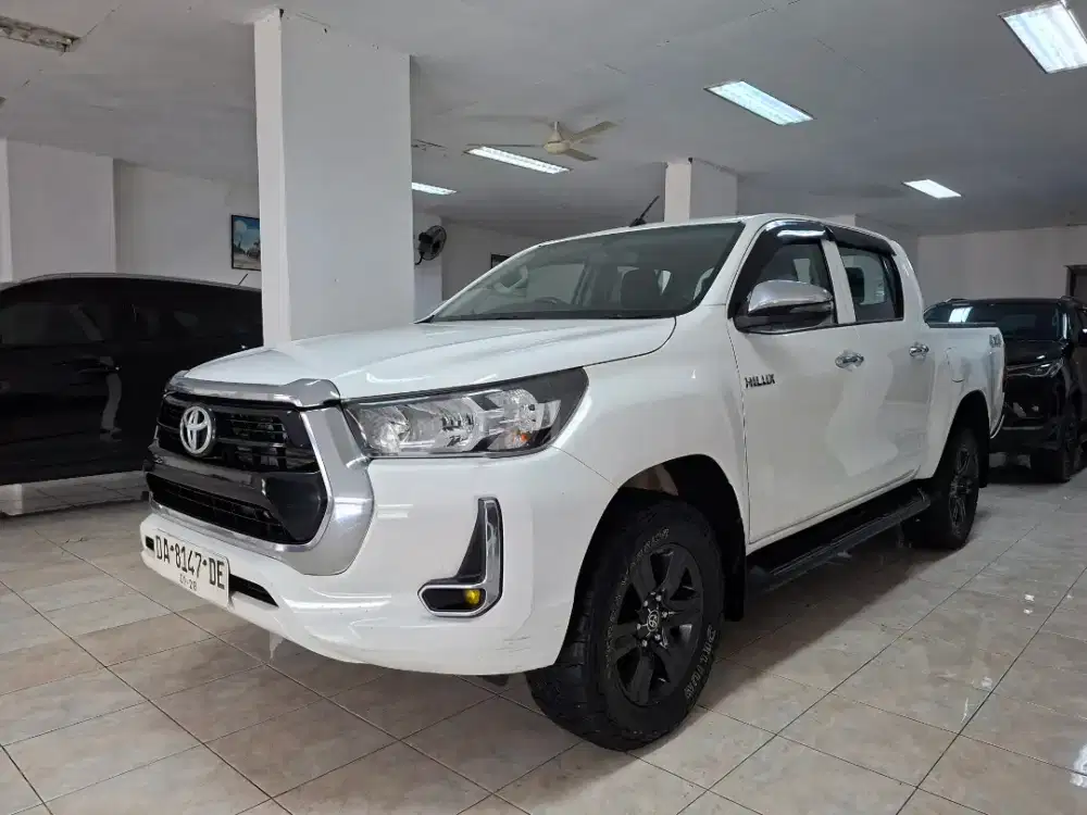 Toyota Hilux 2.4 G Dieael 4x4 D Cab 2023