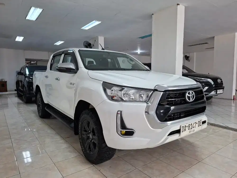 Toyota Hilux 2.4 G Dieael 4x4 D Cab 2023
