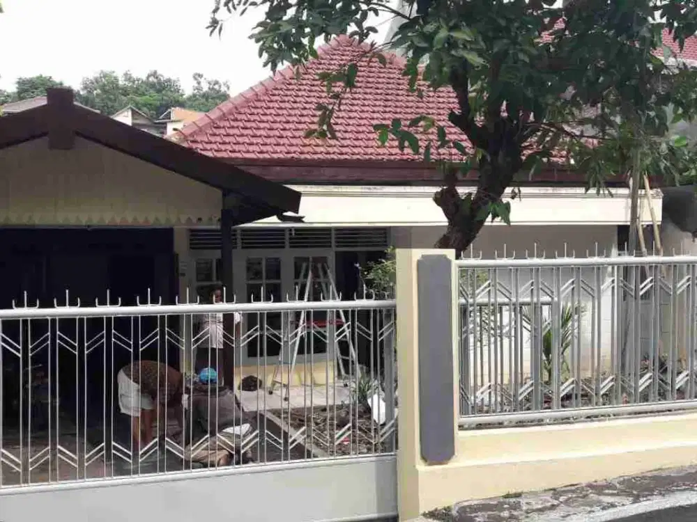 Rumah Tengah Kota di Jl Ngaglik Baru, Bendungan, Gajahmungkur