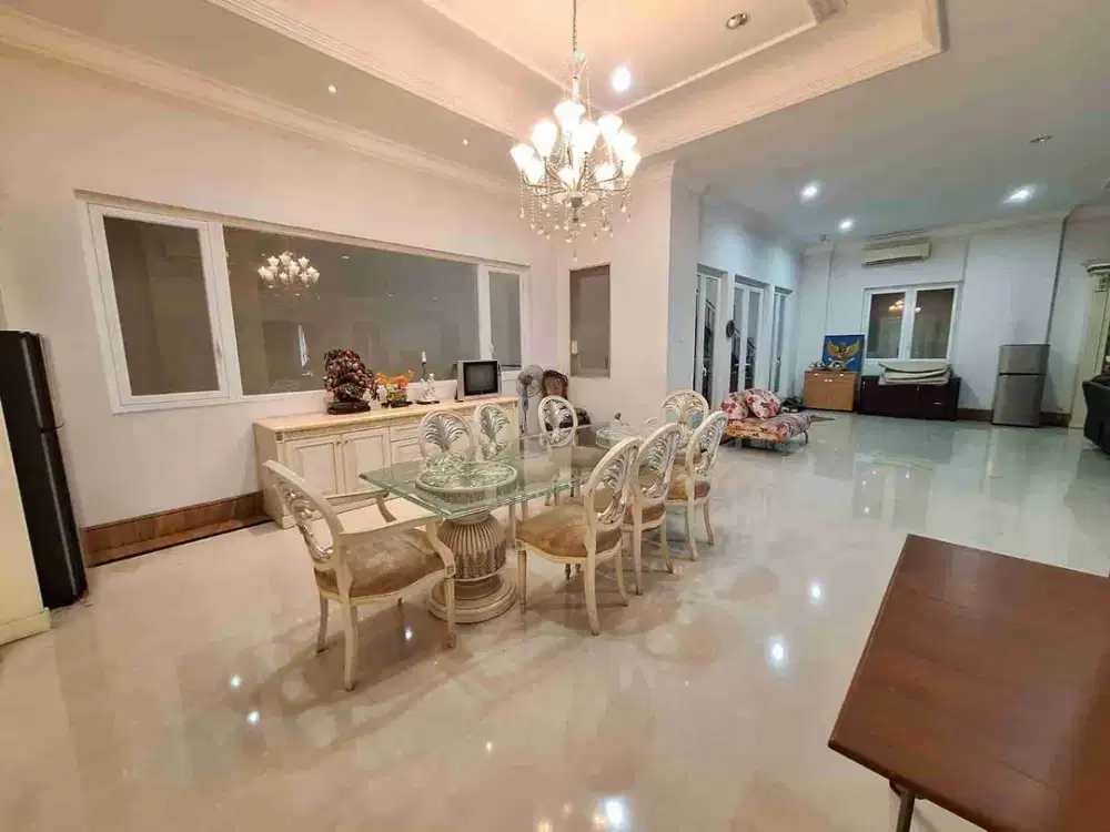 Dijual Rumah 3 Lantai Bukit Gading Villa di Kelapa Gading