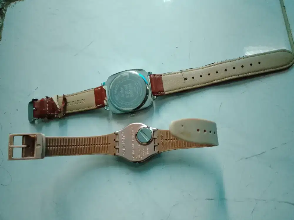 Jual jam tangan SWATCH pink dan BRAUN coklat minus batere