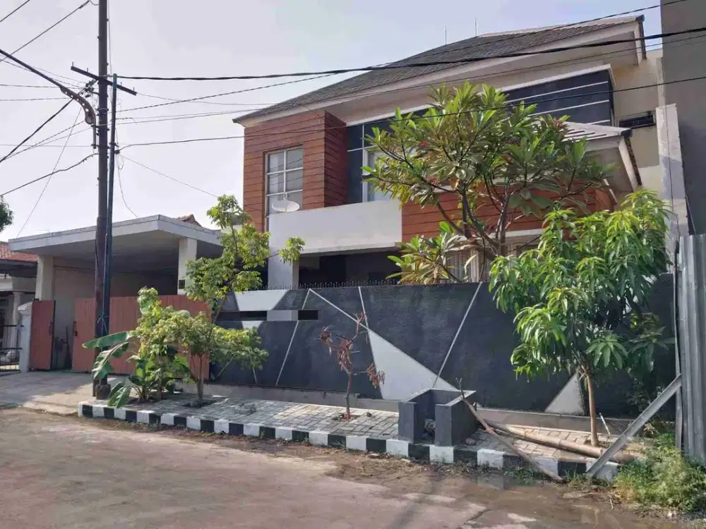 Dijual Rumah 2 lantai daerah Rungkut Asri