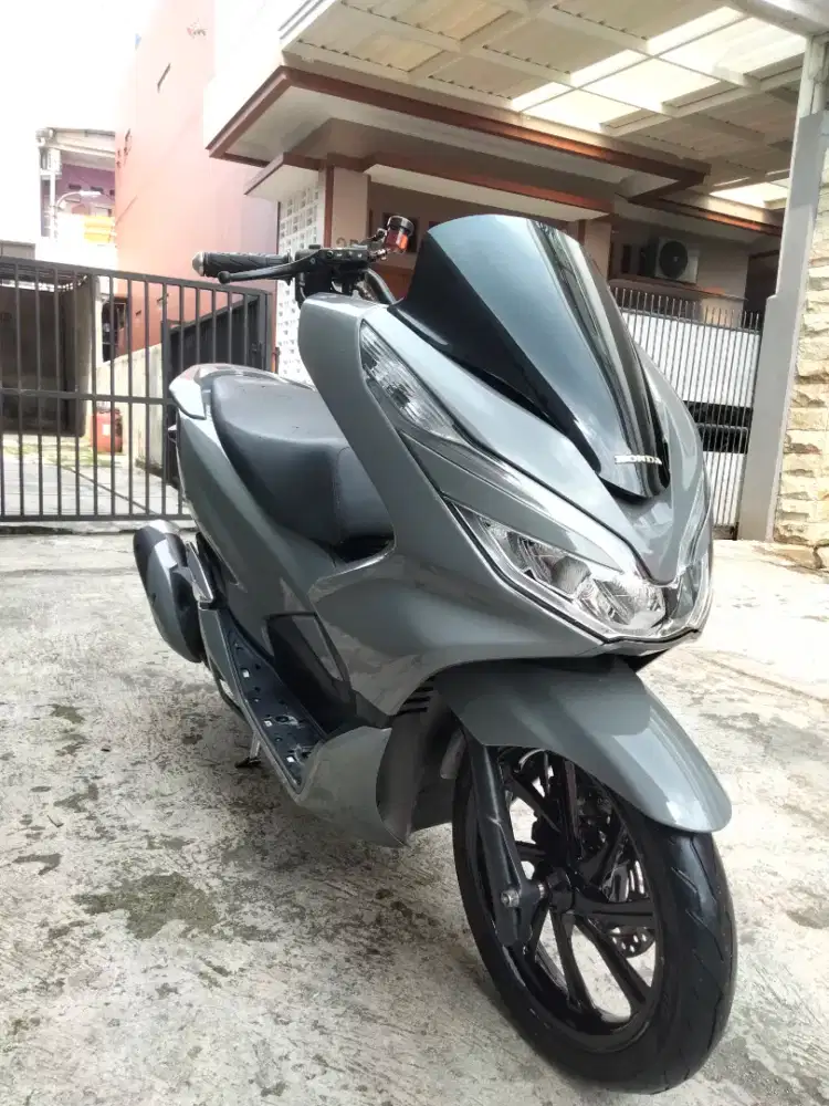 Bismillah ... Jual aja nih motor ganteng PCX THN 2018 Type ABS