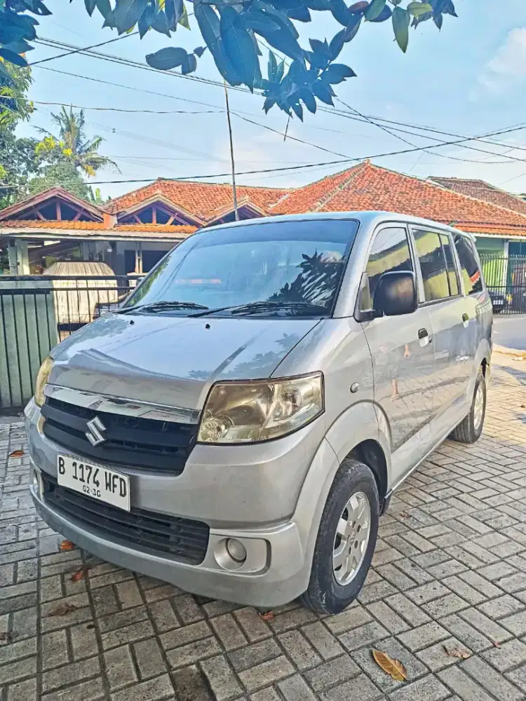 Apv 2010 km rendah