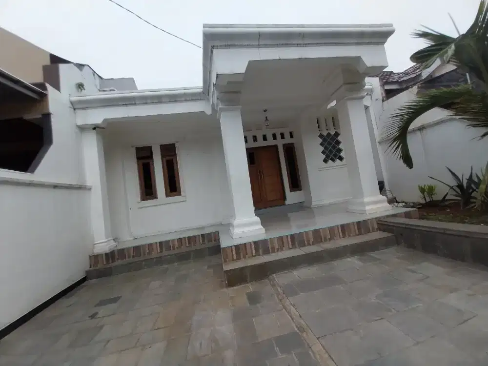 DISEWAKAN RUMAH BUKIT GOLF CIMANGGIS CLUSTER ARCADIA