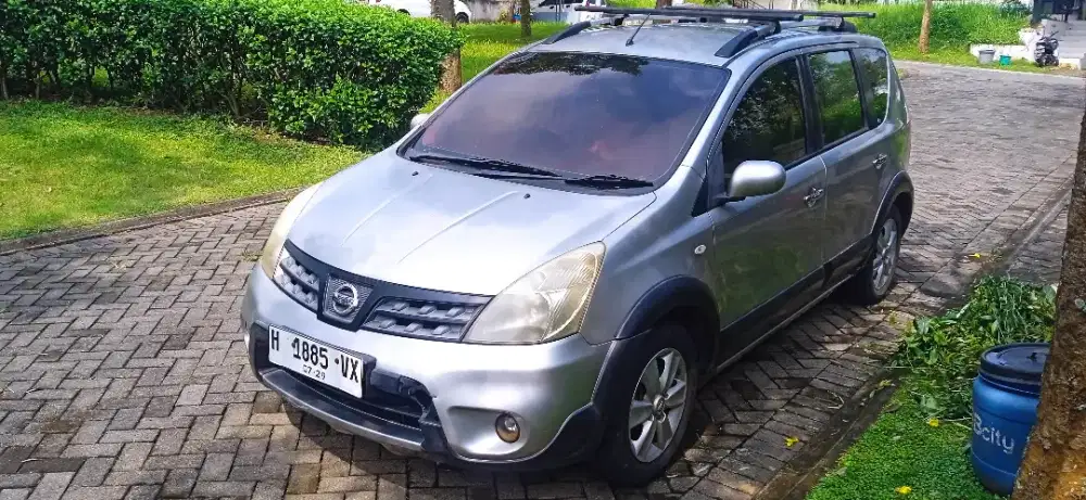 Nissan Livina X-Gear 2010 Matik - AC Dingin Baru Servis,