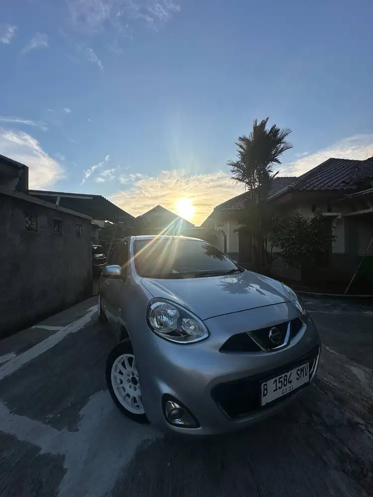 (20.000 Km) Nissan March 1.2 L 2014