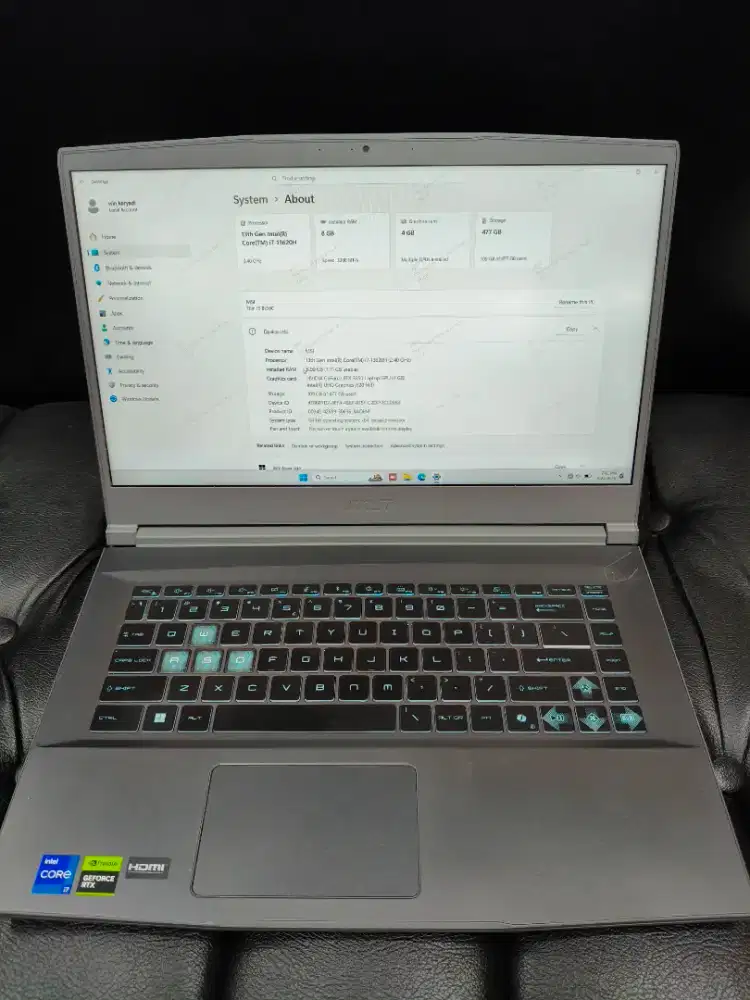 MSI THIN 15 B13UC