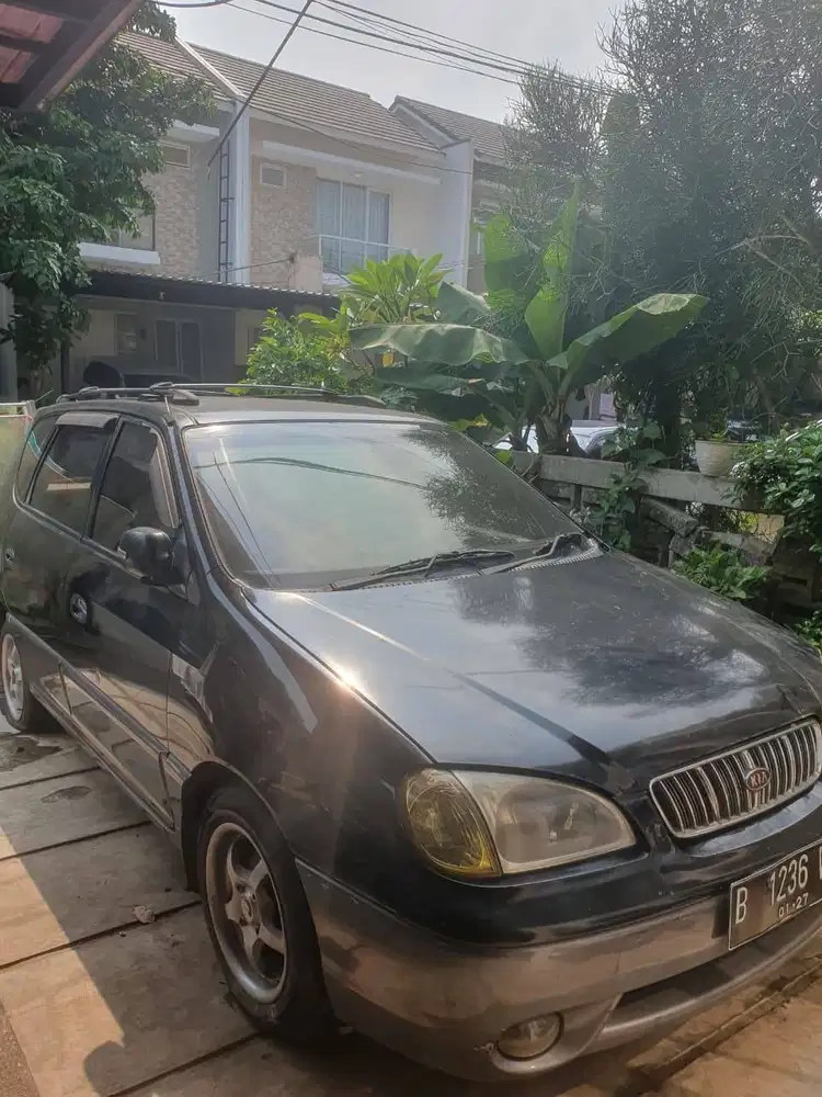 Dijual KIA Carens 1