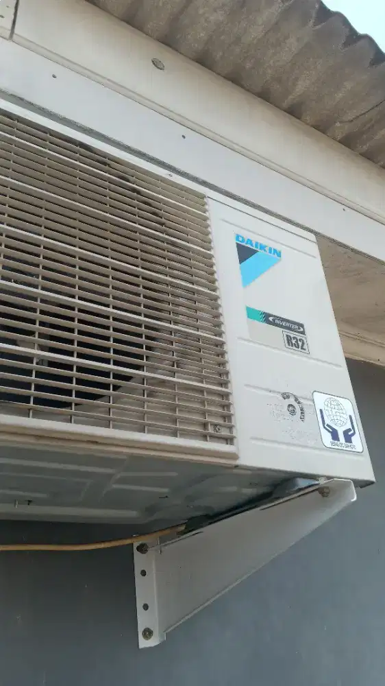 Ac daikin inverter 1 pk