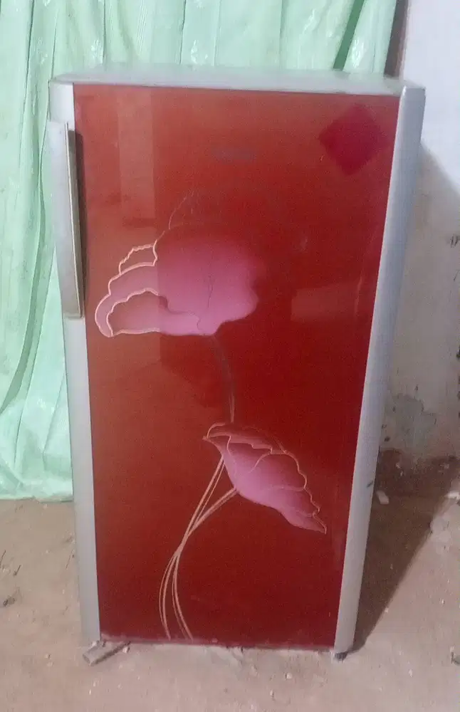 Kulkas 1 pintu POLYTRON.(Diantar Dalam Kota Padang Saja)