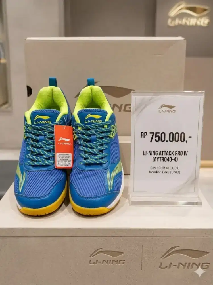 Sepatu badminton Li-Ning size 41