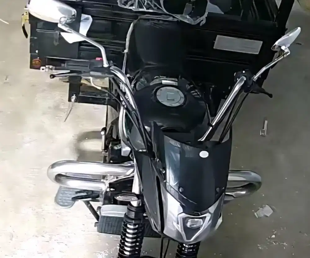 Viar 150 L 2026 LED Display Hitam Km 300.